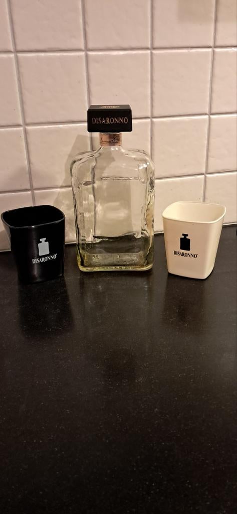Disaronno Set - Fles en Drinkbekers, Huis en Inrichting, Overige materialen, Ophalen of Verzenden, Zo goed als nieuw, Overige kleuren