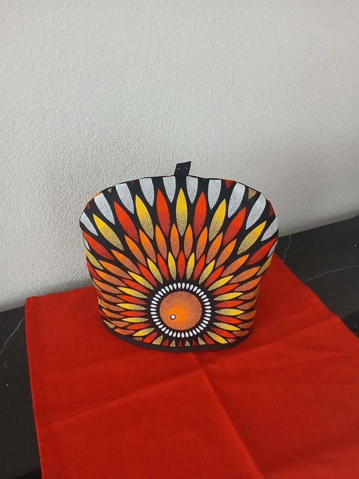 Theemuts met zonnebloem design € 14,00 KADO SINT of KERST, Huis en Inrichting, Keuken | Keukenbenodigdheden, Nieuw, Ophalen of Verzenden