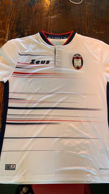Voetbalshirts beschikbaar voor biedingen