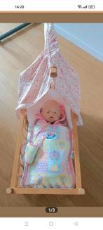 Prachtig houten poppenbed + Baby Born Pop, Kinderen en Baby's, Speelgoed | Poppen, Ophalen, Zo goed als nieuw, Babypop