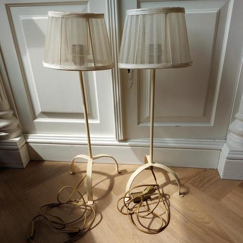 Mooie brocante landelijke lampen 58 cm hoog, Huis en Inrichting, Lampen | Tafellampen, Zo goed als nieuw, 50 tot 75 cm, Metaal