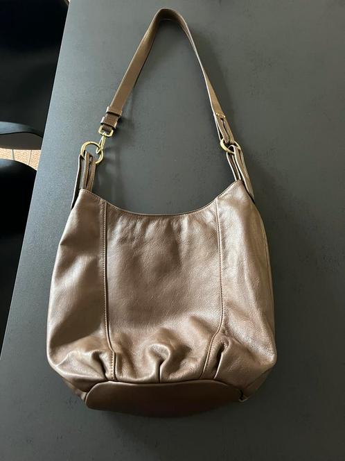 Lederen schouder crossbody tas taupe, Sieraden, Tassen en Uiterlijk, Tassen | Damestassen, Nieuw, Schoudertasje, Bruin, Ophalen of Verzenden