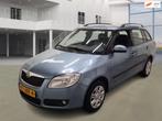 Skoda Fabia Combi 1.4-16V Ambiente CRUISE TREKHAAK 2 X SLEUT, Auto's, Voorwielaandrijving, Gebruikt, 4 cilinders, Blauw