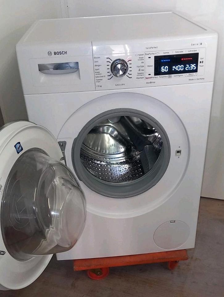 Wasmachine Bosch Exclusiv serie 8, Witgoed en Apparatuur, Wasmachines, Zo goed als nieuw, 85 tot 90 cm, 1200 tot 1600 toeren, Ophalen