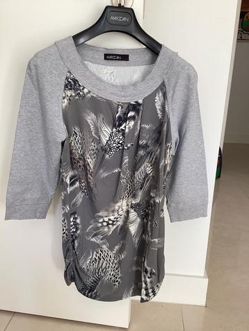 Marc Cain blouson tuniek 3/4 mouw. Maat 4 (38/40). Grijs. beschikbaar voor biedingen