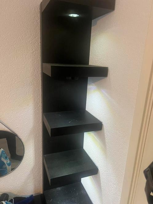 Houten wandrek– stijlvol voor boeken of decoratie, Huis en Inrichting, Kasten | Schoenenkasten, Zo goed als nieuw, Ophalen