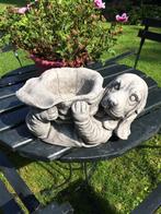 Tuinbeeld hond met pet voor een water bak of voerbak l 30 cm, Tuin en Terras, Tuinbeelden, Ophalen, Nieuw, Kunststof