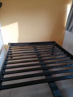 Houten bedframe met lattenbodem 140x200, Ophalen, Gebruikt, Zwart, Tweepersoons