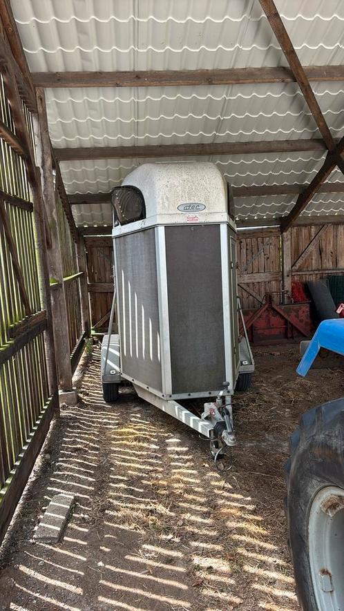 Atec 2-paards paardentrailer Deluxe, degelijk en betrouwbaar, Doe-het-zelf en Verbouw, IJzerwaren en Bevestigingsmiddelen, Gebruikt