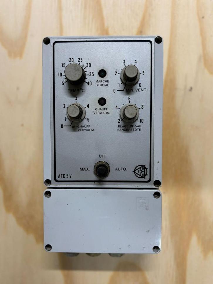 Stienen AFC 5V [734], Dieren en Toebehoren, Stalling en Weidegang