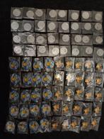 Pikachu's metal coins and Charizard pins Celebrations, Ophalen of Verzenden, Zo goed als nieuw
