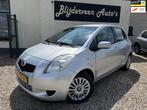 Toyota Yaris 1.3 VVTi Sol 5Deurs | Airco | Trekhaak | Parkee, Voorwielaandrijving, Stof, Gebruikt, 4 cilinders