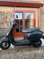 Gratis af te halen AGM scooter - defect, Fietsen en Brommers, Ophalen, Gebruikt, Maximaal 45 km/u, Benzine