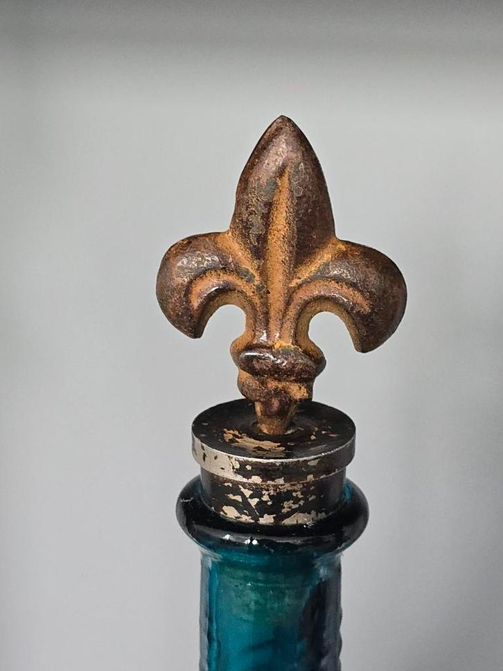 Prachtige antieke gietijzeren Franse Lely flessenstop €12,50, Antiek en Kunst, Antiek | Woonaccessoires, Ophalen of Verzenden