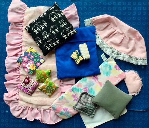 Vintage kussens, beddengoed e.d voor Sindy, Fleur, Barbie, Verzamelen, Poppenhuizen en Toebehoren, Gebruikt, Gebruiksvoorwerp
