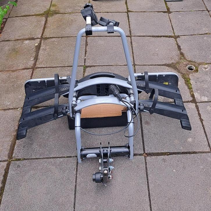 Fietsendrager (Thule) met kliksysteem, Auto diversen, Fietsendragers, Gebruikt, Trekhaakdrager, 2 fietsen, Ophalen