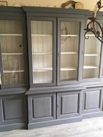 Antieke Franse buffetkast, grenenhout, grijsblauw., Huis en Inrichting, Kasten | Buffetkasten, Ophalen, Met plank(en), Gebruikt