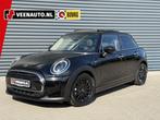MINI Mini 5drs 1.5 Cooper Pano/Camera/Leder/Apple (bj 2021), Auto's, Mini, 136 pk, Gebruikt, Zwart, Zwart