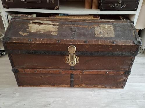 Brocante/antieke hutkoffer/kist, Antiek en Kunst, Curiosa en Brocante, Ophalen