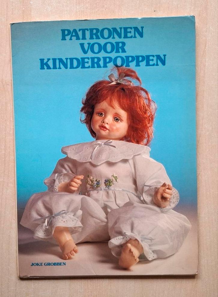 Patronen voor kinderpoppen, Boeken, Hobby en Vrije tijd, Zo goed als nieuw, Borduren en Naaien, Ophalen of Verzenden