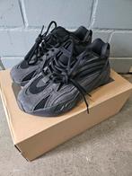 Yeezy 700 Vanta zwart maat 40 nieuw, Ophalen of Verzenden, Nieuw, Zwart