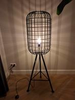 Bepurehome Hurricane vloerlamp - zwart metaal, Huis en Inrichting, Ophalen, 100 tot 150 cm, Zo goed als nieuw, Metaal
