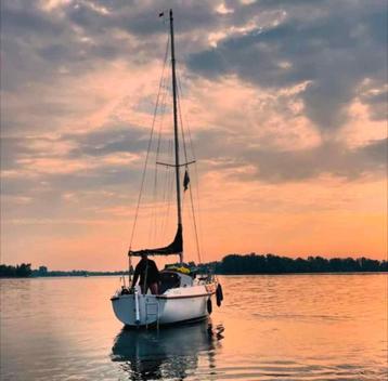 Etap 22 – Onzinkbare zeilboot, vaarklaar en compleet! beschikbaar voor biedingen