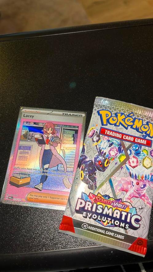 Prismatic evolutions Lacey alt art #175, Hobby en Vrije tijd, Verzamelkaartspellen | Pokémon, Zo goed als nieuw, Losse kaart, Ophalen of Verzenden