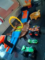 Hot Wheels Monster Trucks Racebaan Stunt Tire met Auto's, Ophalen of Verzenden