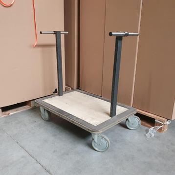 Transportkar op zwenkwielen - 94x93x63 cm beschikbaar voor biedingen