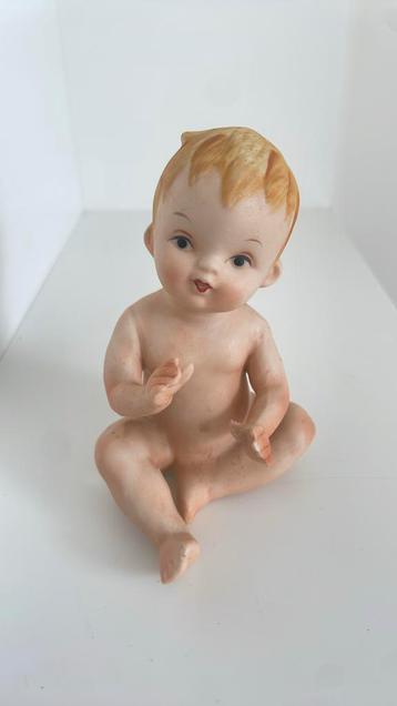 Pianobaby Baby Beeld Zittend Biscuit Porselein beschikbaar voor biedingen