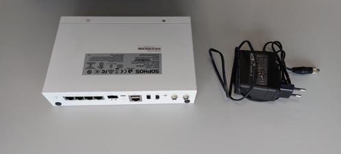 router / firewall Sophos SG 105, Computers en Software, Routers en Modems, Gebruikt, Router, Ophalen of Verzenden