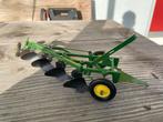 John Deere 4 Schaar Ploeg Ertl 1/16, Overige merken, Ophalen of Verzenden, Zo goed als nieuw, Groter dan 1:32