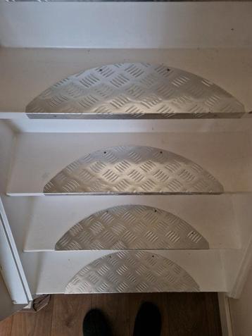 15 st. Trapmat Aluminium 60x17 cm beschikbaar voor biedingen