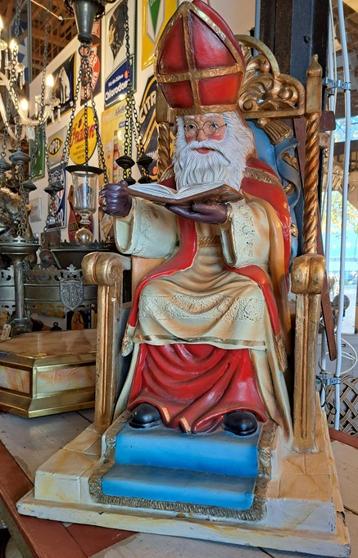 Zeer mooi Sinterklaas beeld 93 cm hoog en 53 cm breed & diep beschikbaar voor biedingen