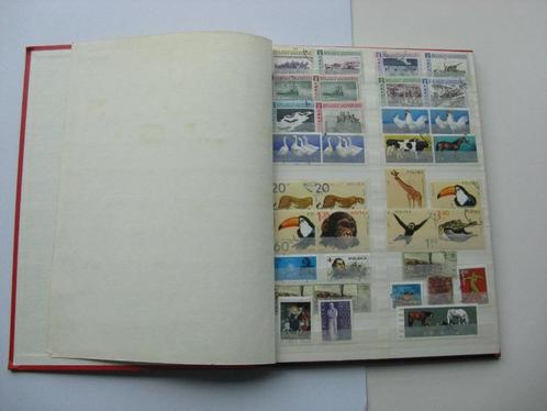 Rood postzegelboeko.a.Dieren Polen Ceskoslovenski  Frankrijk, Postzegels en Munten, Postzegels | Volle albums en Verzamelingen