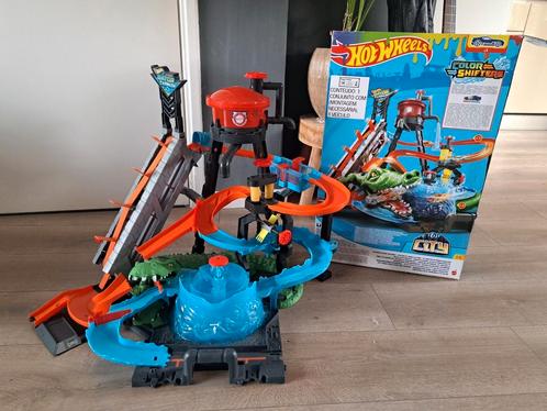 Hotwheels Gator Carwash + auto wat kan verkleuren, Kinderen en Baby's, Speelgoed | Racebanen, Gebruikt, Handmatig, Hot Wheels
