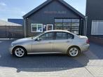 BMW 3-serie 320i Business Line | LEDER | NAVI | CLIMA | NWE, Achterwielaandrijving, Zwart, Leder en Stof, Beige