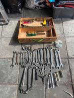 Kapotte kist met allemaal nog goed Hand Gereedschap, Doe-het-zelf en Verbouw, Gereedschap | Handgereedschap, Ophalen, Gebruikt