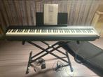 Roland FP-30X +standaard, tas, pedaal, lessenaar., Ophalen, Gebruikt, Zwart, Digitaal