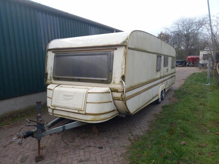 Tabbert caravan 8 meter • 4 slaapplaatsen • Grote slaapkame, Caravans en Kamperen, Caravans, Particulier, tot en met 4, Rondzit