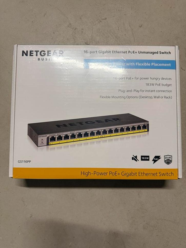Netgear 16-poorts Gigabit Switch. Nieuw in verpakking., Computers en Software, Netwerk switches, Gebruikt, Ophalen of Verzenden