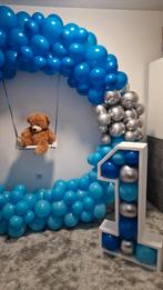 Ballondecoratie met Backdrop feestdecoratie verjaardag, Hobby en Vrije tijd, Feestartikelen | Verhuur, Ophalen of Verzenden, Zo goed als nieuw