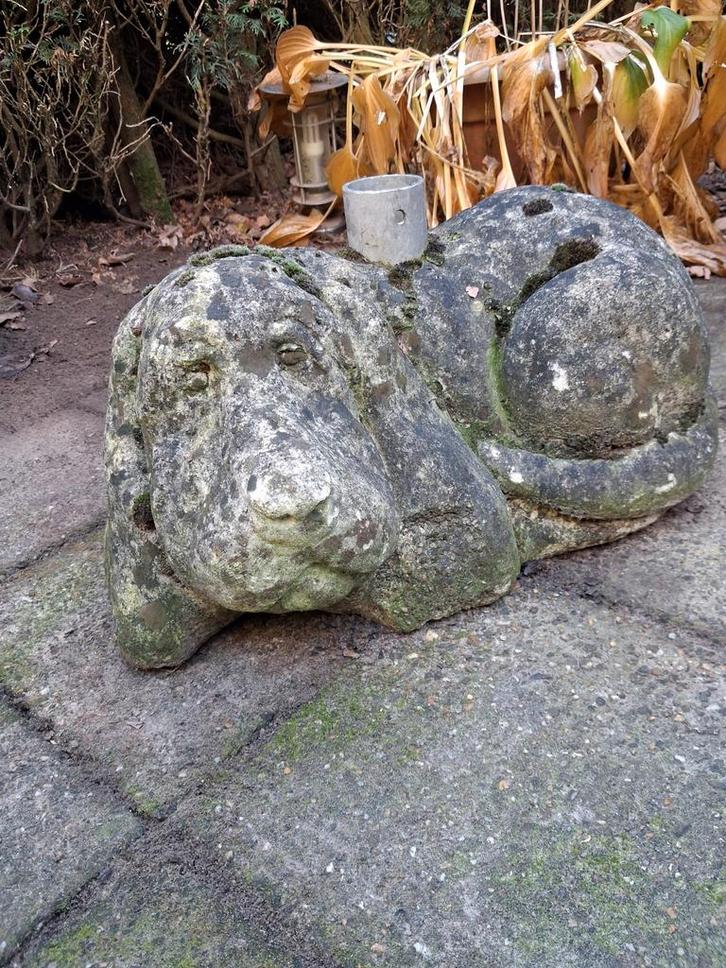 Betonnen Parasolvoet Hond - Tuinbeeld, Tuin en Terras, Tuinbeelden, Gebruikt, Dierenbeeld, Beton, Ophalen