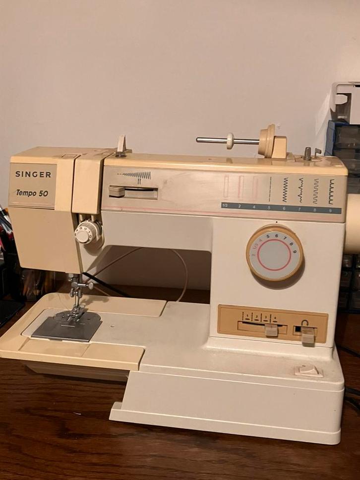Oude Singer Tempo 50 naaimachine, Hobby en Vrije tijd, Naaimachines en Toebehoren, Gebruikt, Naaimachine, Singer, Ophalen of Verzenden