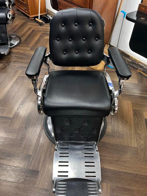 Kappersstoel met Spiegel - Barbier Interieur, Huis en Inrichting, Stoelen, Zo goed als nieuw, Twee, Overige materialen, Zwart