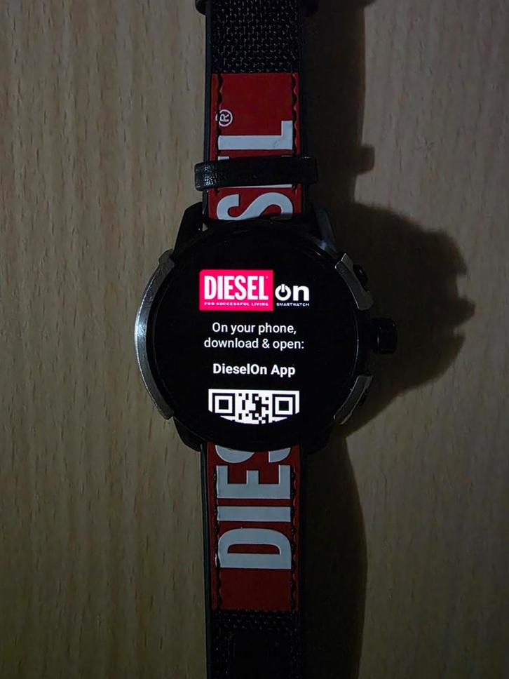 Diesel smartwatch 45,5 mm Griffed touchscreen, Sieraden, Tassen en Uiterlijk, Horloges | Kinderen, Zo goed als nieuw, Zwart, Ophalen of Verzenden
