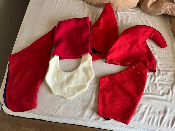 Verkleden: 8 kabouter mutsen, Kinderen en Baby's, Carnavalskleding en Verkleedspullen, Gebruikt, Jongen of Meisje, Ophalen of Verzenden