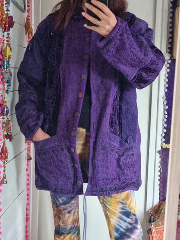 Vintage velvet geborduurde hippie jas paars India  beschikbaar voor biedingen