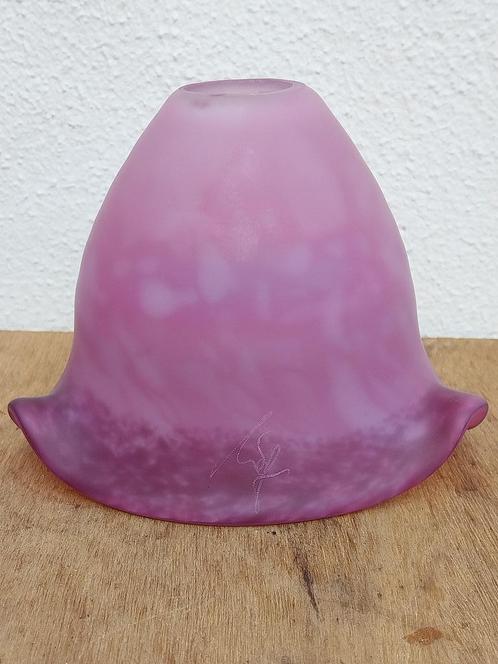 Gesigneerde Art Deco lampenkap paarse glaspasta, Antiek en Kunst, Antiek | Lampen, Ophalen of Verzenden